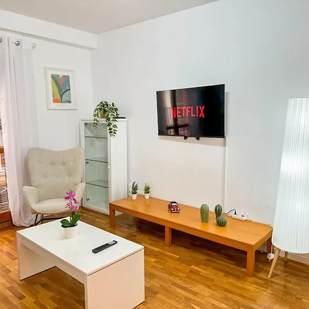 Laurel Del Pilar Comotucasa *