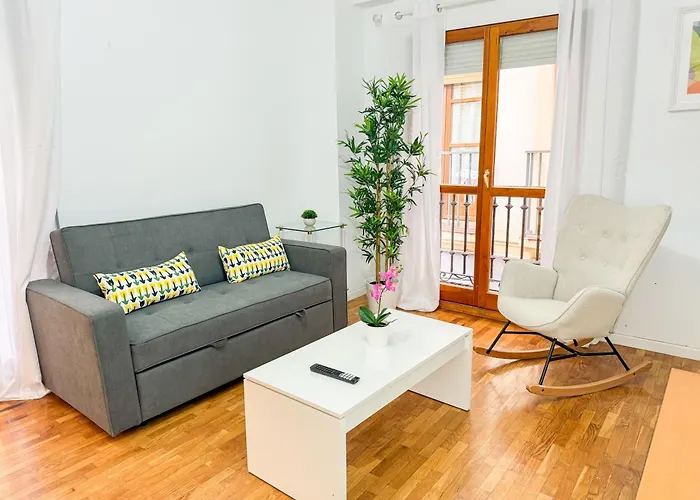 Laurel Del Pilar Comotucasa Apartment